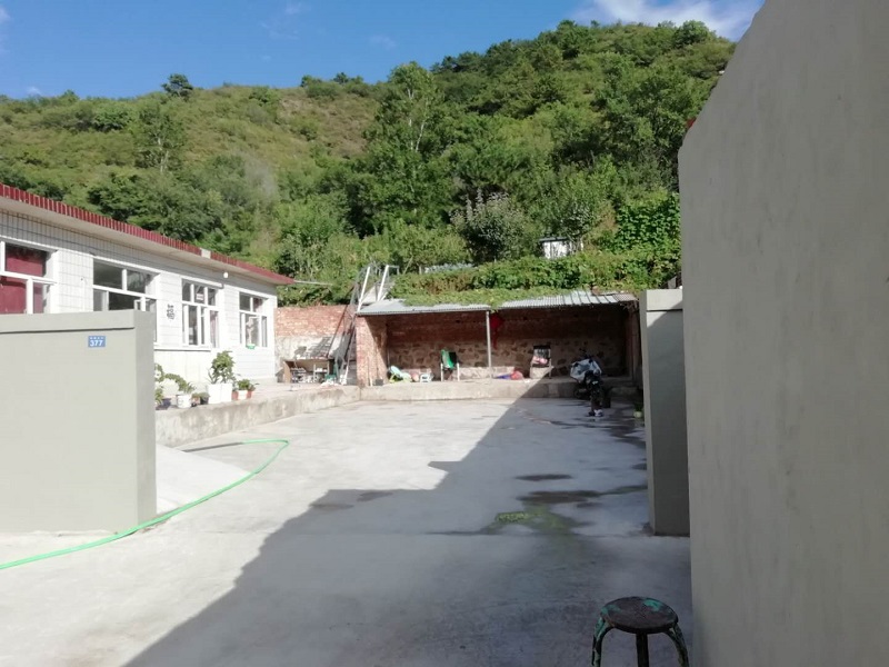 承德市雙橋區(qū)牛圈子溝鎮(zhèn)蛤蟆石村252㎡閑置房屋出租